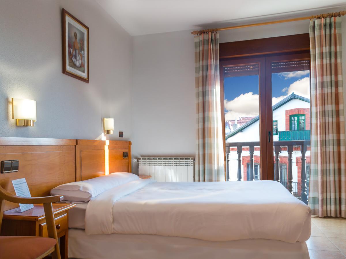Hostal La Maya セルセディリャ エクステリア 写真